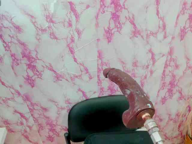 sweetyblowjob webcam
