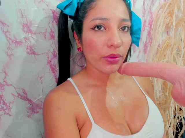 sweetyblowjob webcam