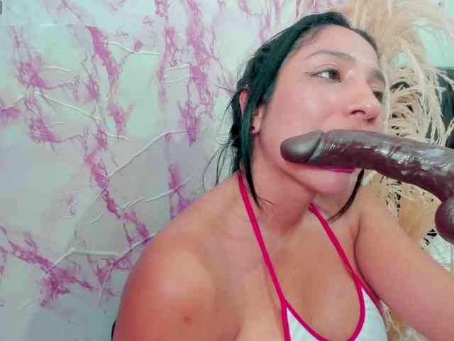sweetyblowjob webcam