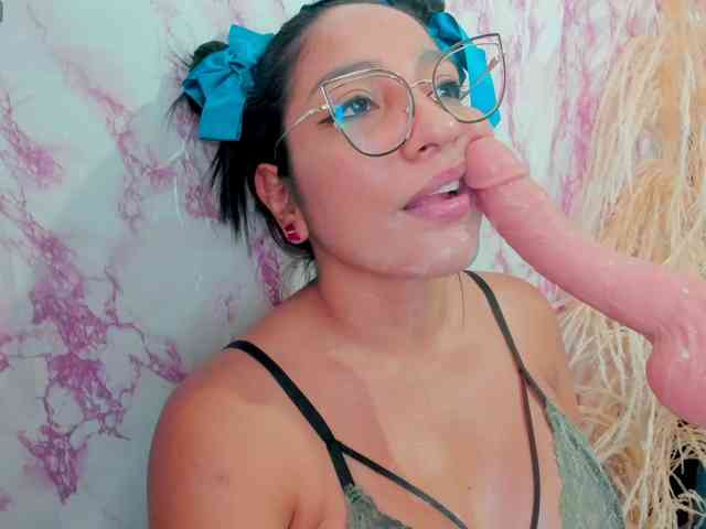 sweetyblowjob webcam