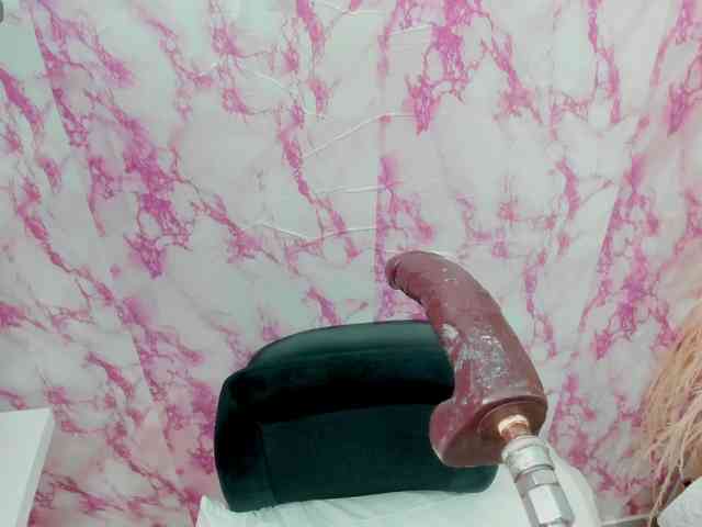 sweetyblowjob webcam