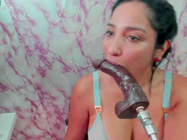 sweetyblowjob webcam