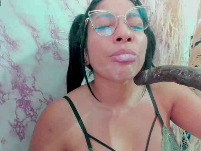 sweetyblowjob webcam