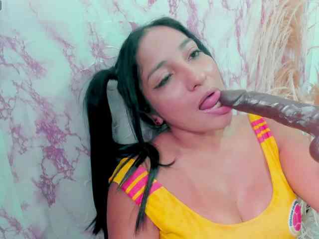 sweetyblowjob webcam