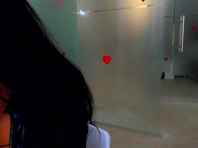 queenrafaelle live cam on BongaCams