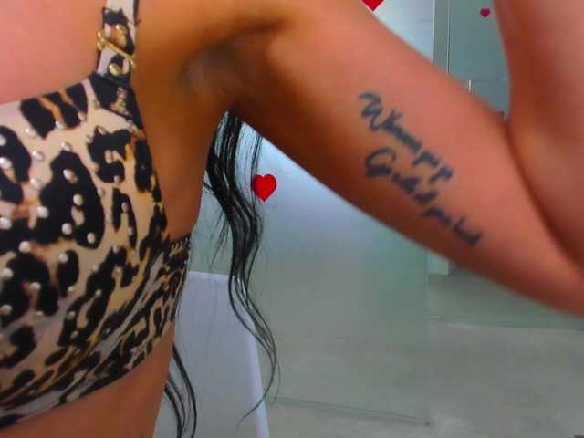 queenrafaelle live cam on BongaCams