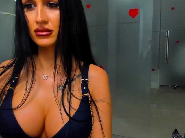 Rafaelleee live cam preview