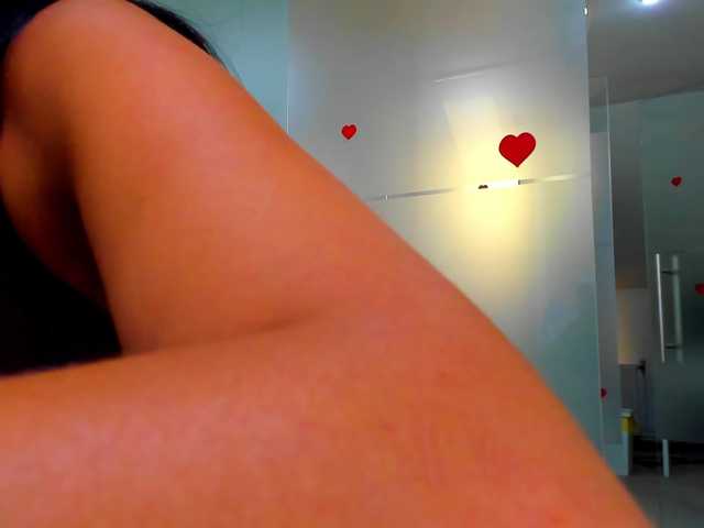 queenrafaelle live cam on BongaCams