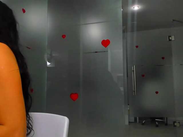 queenrafaelle live cam on BongaCams