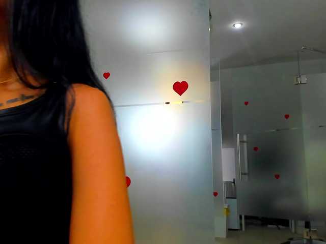 queenrafaelle live cam on BongaCams