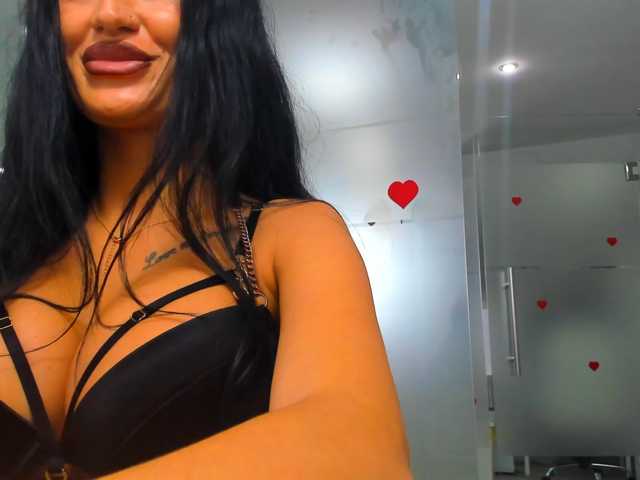Rafaelleee live cam preview