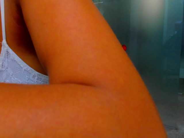 queenrafaelle live cam on BongaCams