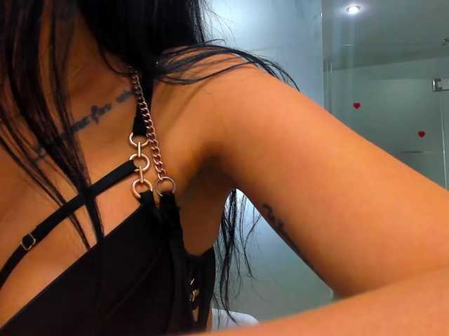 Rafaelleee live cam preview