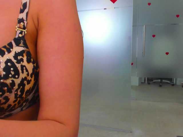 queenrafaelle live cam on BongaCams