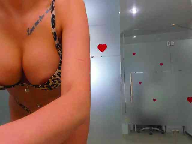 Rafaelleee webcam
