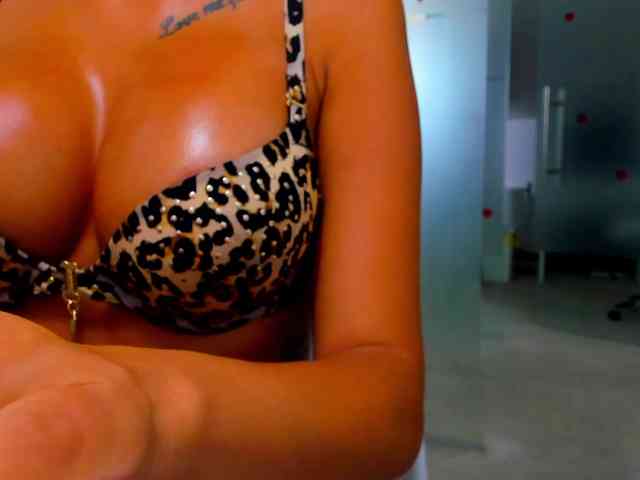 Rafaelleee webcam