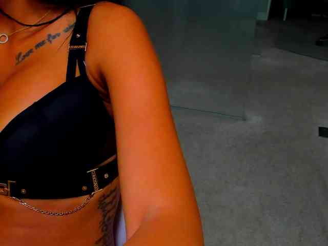 Rafaelleee webcam