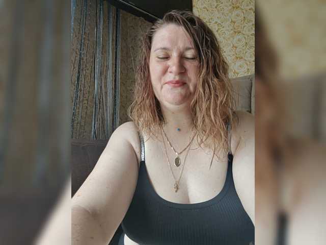 le modèle MiaShooter est en webcam porno dans un show sur le site bongacams, il possède les tags suivants: White/Caucasian,Redhead,Shaved