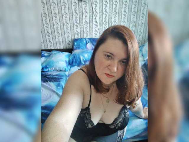 MiaShooter, live now on BongaCams