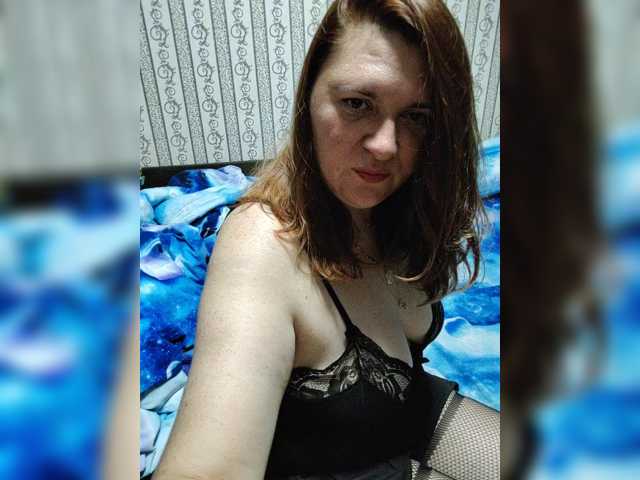 MiaShooter, live now on BongaCams