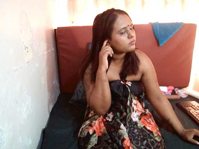 IndianSunshine live cam on UnifiedCams