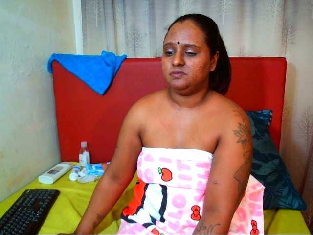 IndianSunshine live cam on BongaCams
