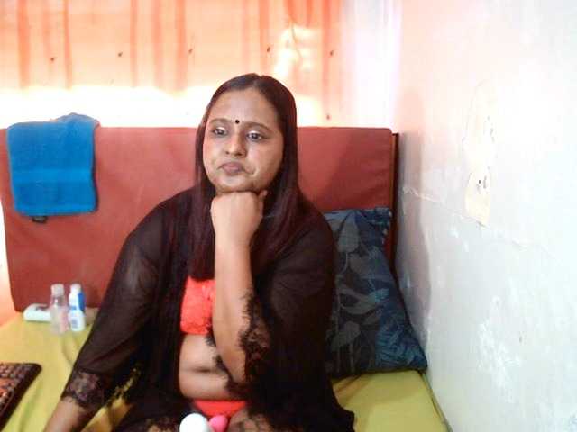 IndianSunshine live cam on BongaCams