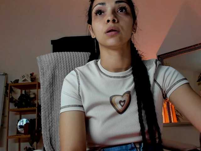 Cheerish live cam on BongaCams