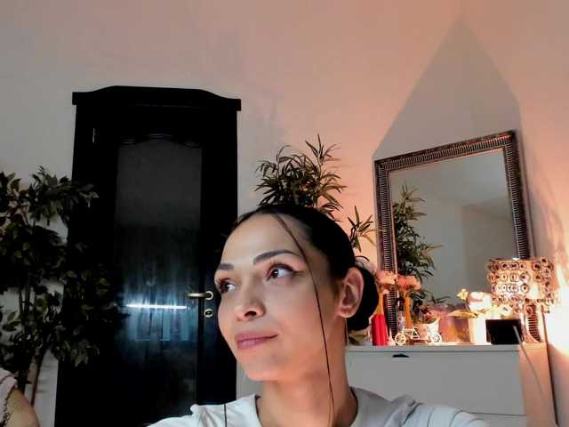 Cheerish live cam on BongaCams