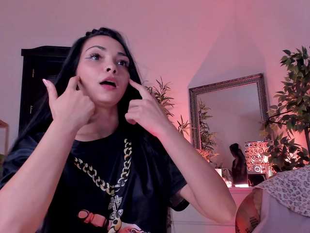 Cheerish live cam on BongaCams