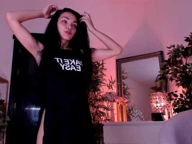 Cheerish live cam on BongaCams
