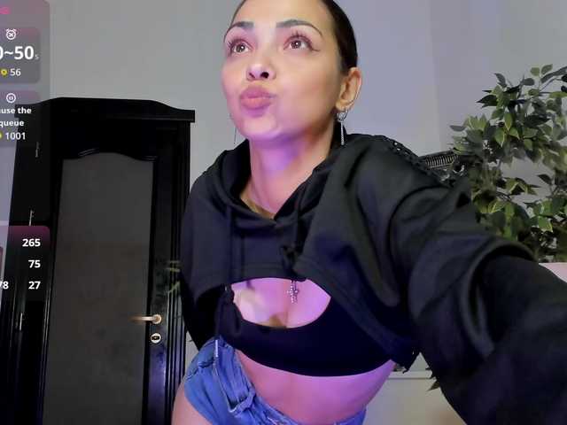 Cheerish live cam on BongaCams