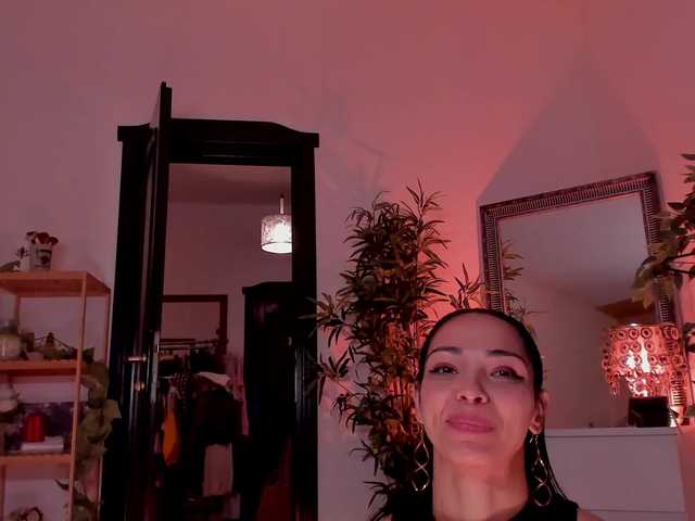 Cheerish live cam on BongaCams