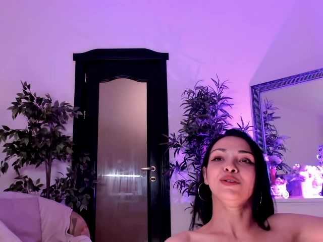 Cheerish live cam on BongaCams