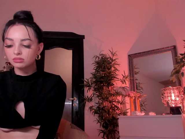 Cheerish live cam on BongaCams