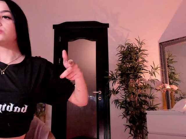 Cheerish live cam on BongaCams