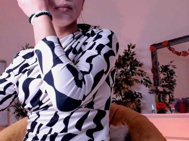 Cheerish live cam on BongaCams