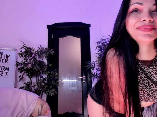 Cheerish live cam on BongaCams