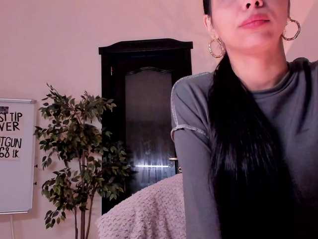 Cheerish live cam on BongaCams