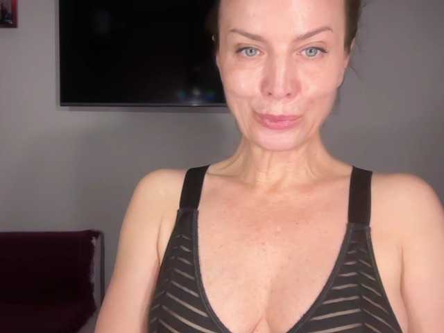 RachellHot live cam on BongaCams