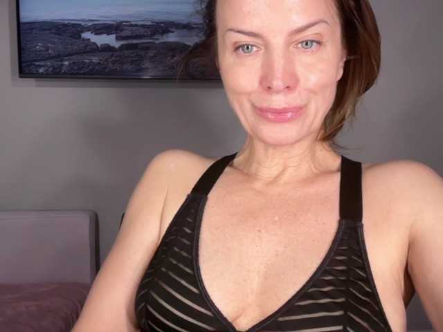 RachellHot live webcam show