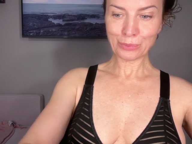 RachellHot live cam on BongaCams