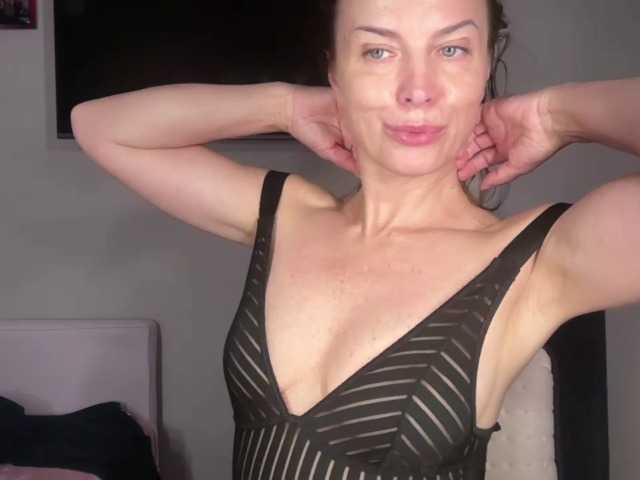 RachellHot live webcam show