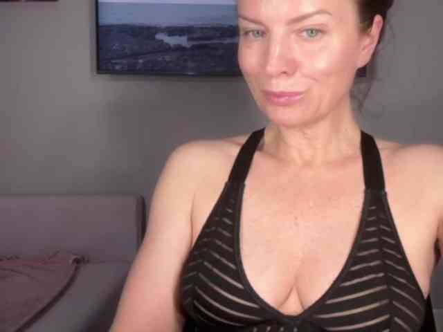 RachellHot webcam
