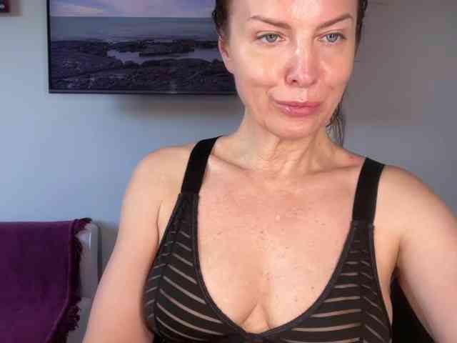RachellHot webcam