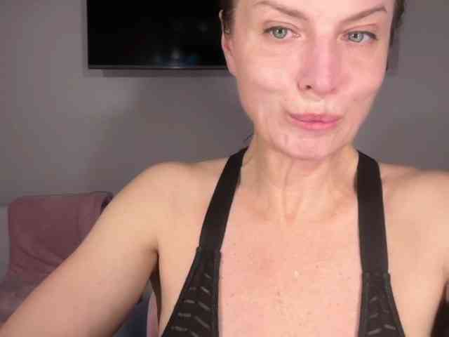 RachellHot webcam