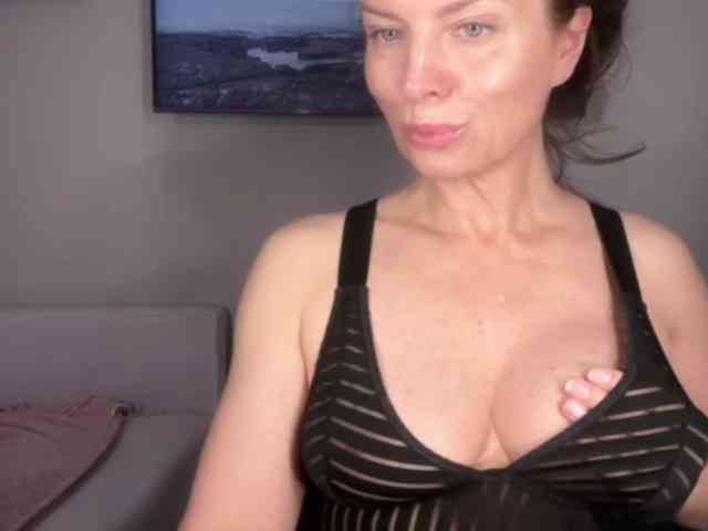 RachellHot webcam
