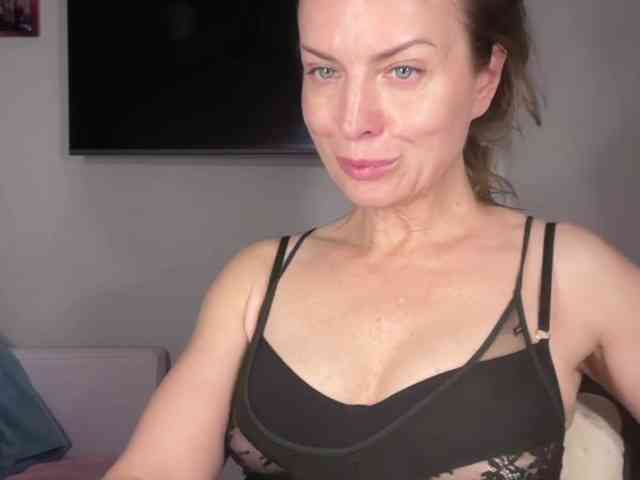 RachellHot webcam