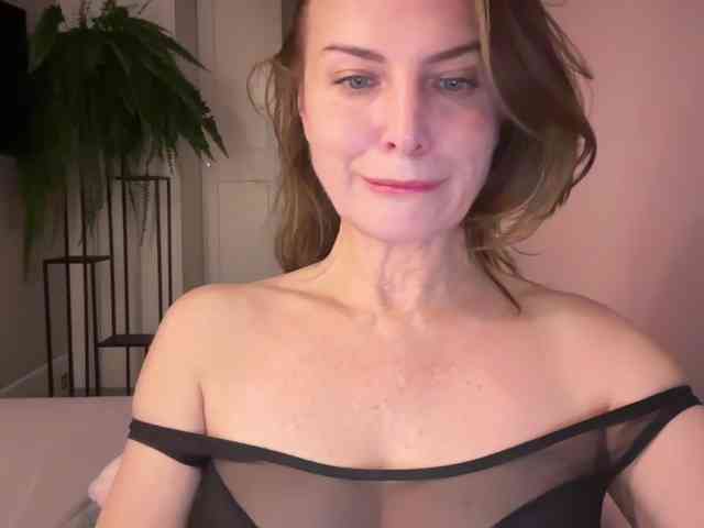 RachellHot