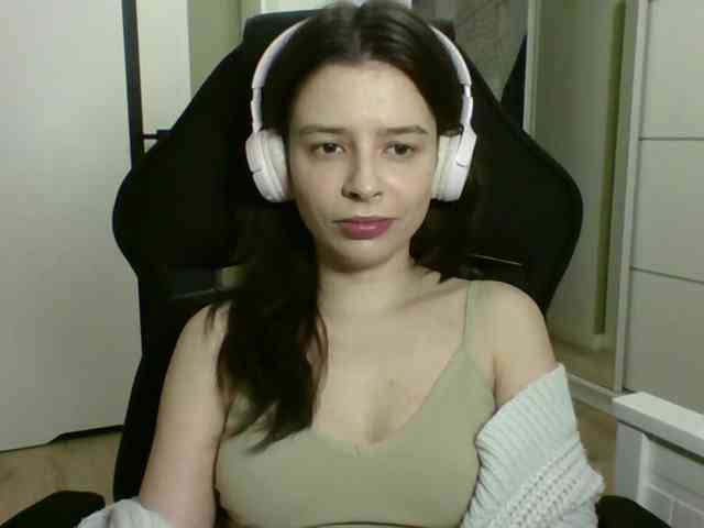 LariceHoney webcam